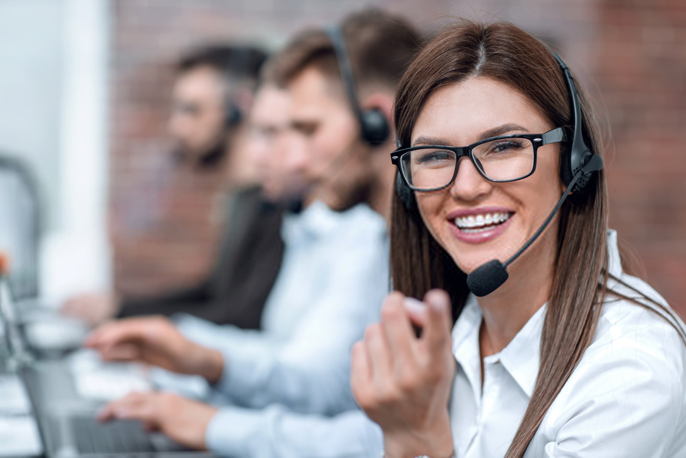 a smiling customer service lady 